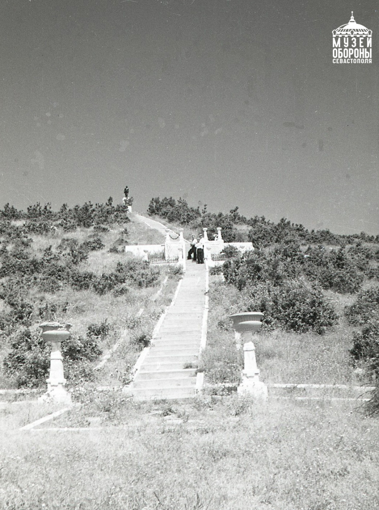 Высота Безымянная над Балаклавой. 1950-е гг. Фото С.jpg