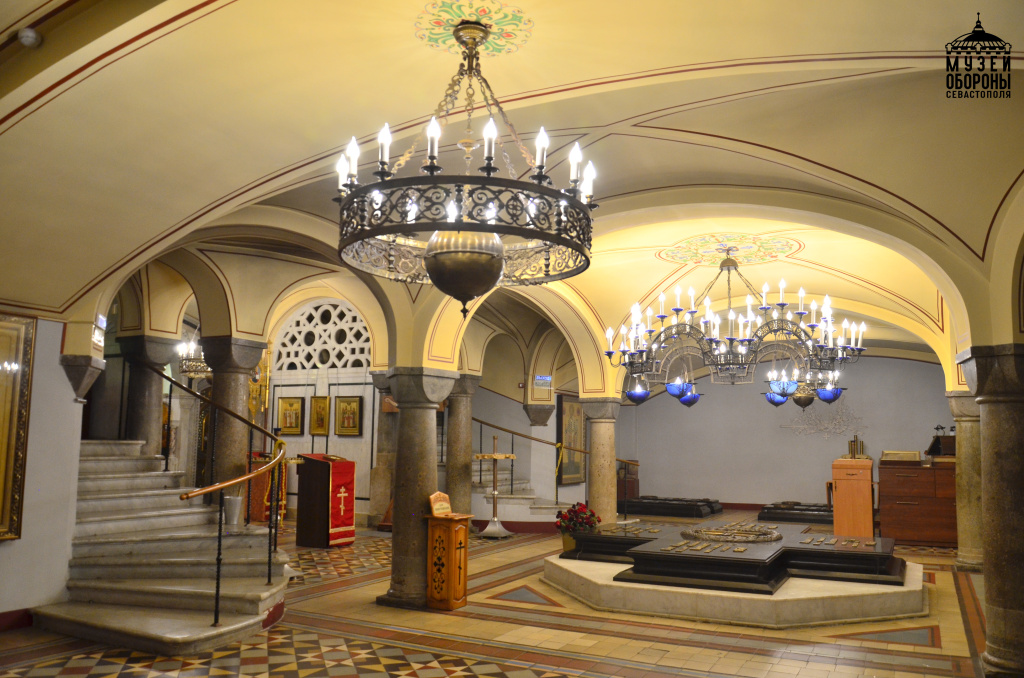 5. Нижни храм (крипта) Собора св.jpg