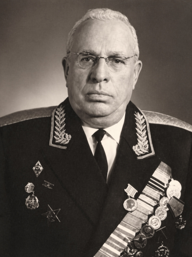 Генерал-майор Лобов Михаил Тихонович, в 1941 г. – начальник штаба 2-го партизанского района, в июле-октябре 1942 г. – командующий партизанским движением в Крыму U51Qf5_ZumG5Gc-VBiCPH684mYmPrwqx1sqpCGWenwSt2aHyh0mcR9exBJyL9gvhr0dauslTHigj_rClTJ1tIQYT.jpg