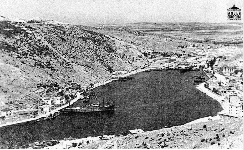 Балаклавская бухта. 1944 г.jpg Балаклавская бухта. 1944 г.jpg