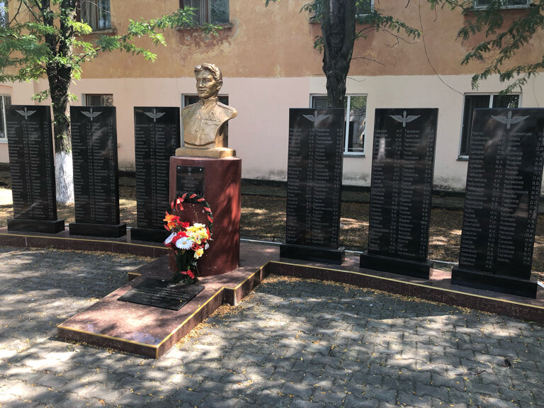 Мемориал пгт. Октябрьское, Республика Крым