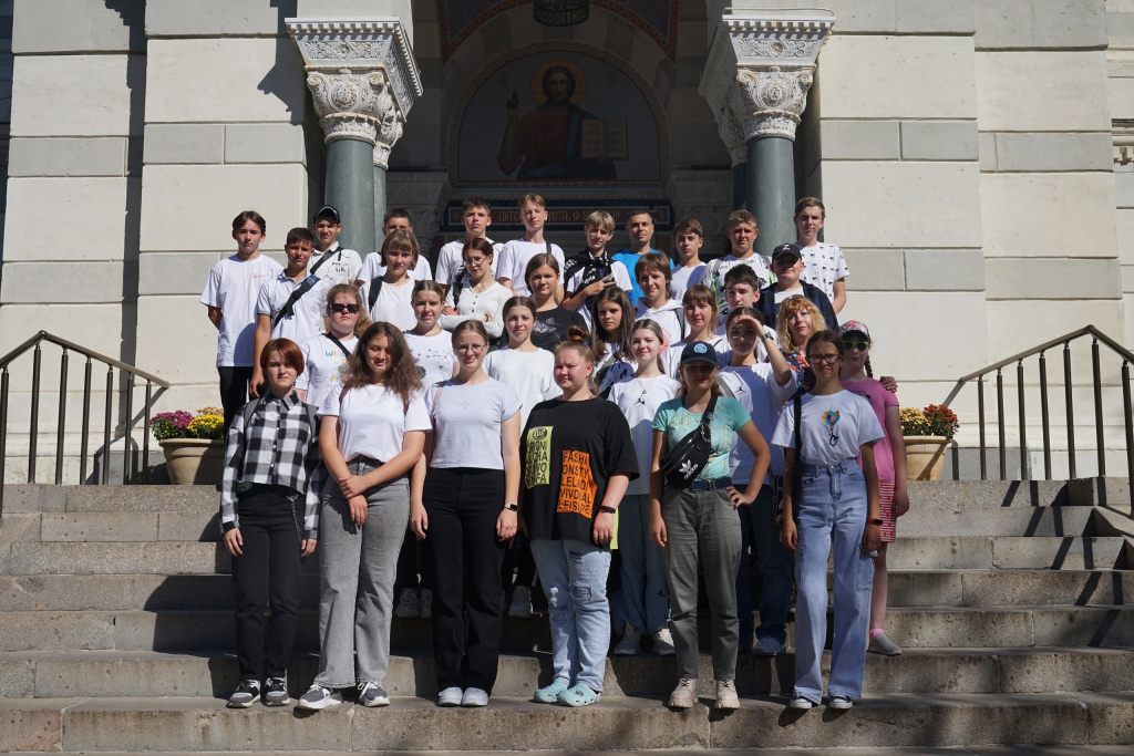 2tg_j_0vzjU.jpg 2tg_j_0vzjU.jpg