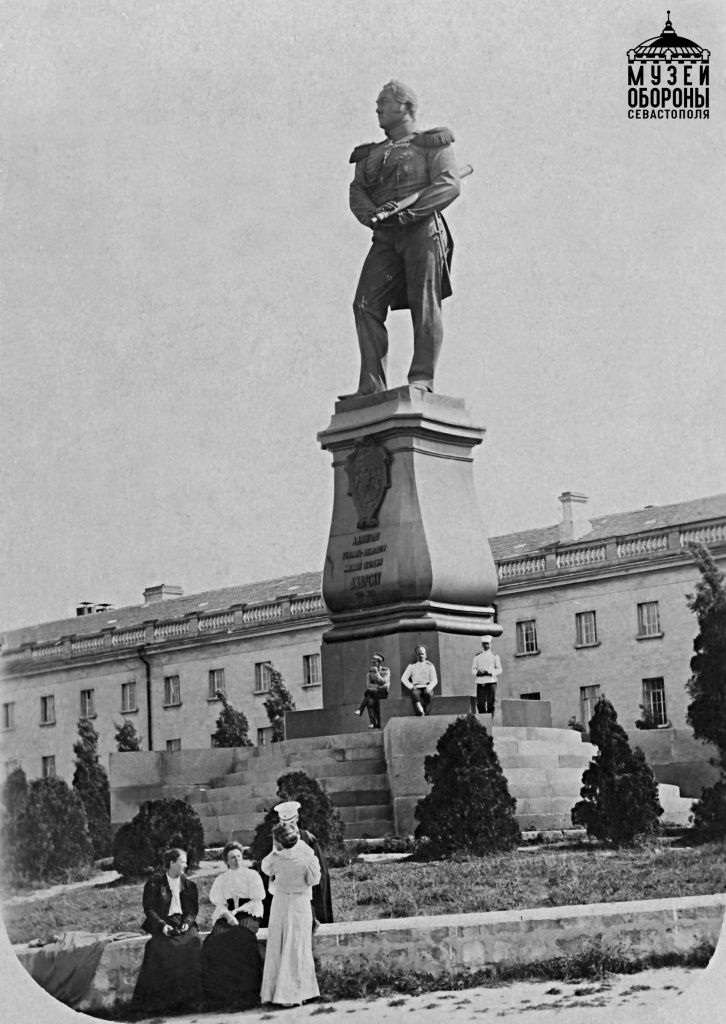 8. Памятник Лазареву. 1867 г..jpg